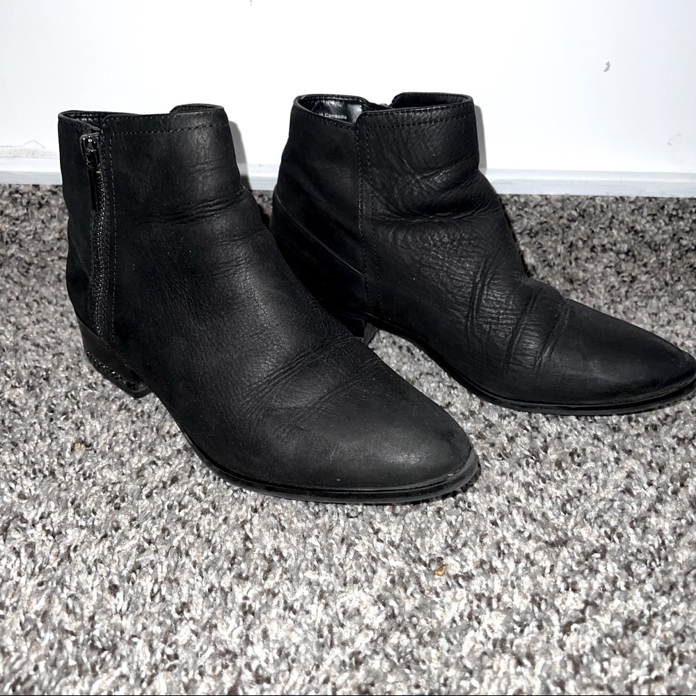 Ankle Length Boots with Chain design on Heel